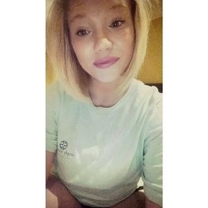 Meet your Posher, Whitley