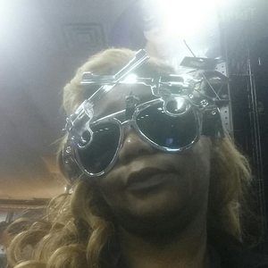 Meet your Posher, Dessa