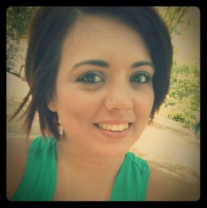 Meet your Posher, Elizabeth