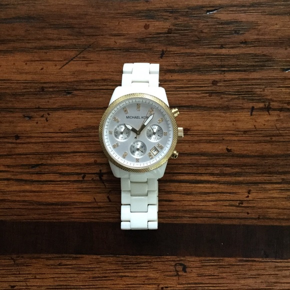Michael Kors Accessories - Michael Kors ceramic watch 💐