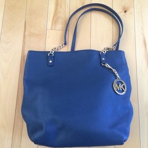 SOLD Michael Kors Jet Set Chain Tote