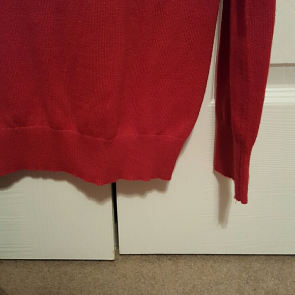 {Deep V-neck Sweater} - Picture 3 of 4