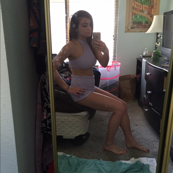 🔴clearance•Purple two piece halter/high waist set - Picture 2 of 4