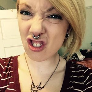 Meet your Posher, Caitlyn