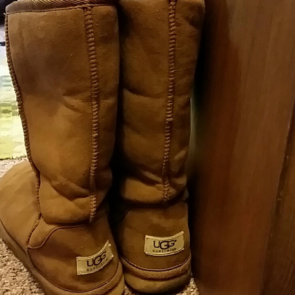 UGGS