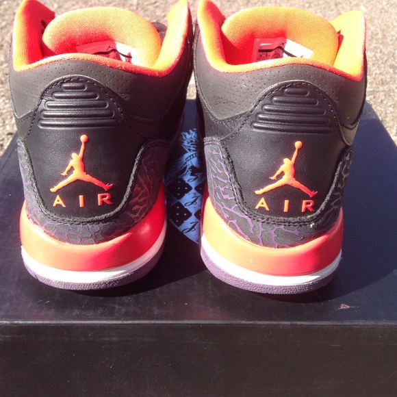 🔶🔸Air Jordan 3 "Crimson "🔸🔶 - Picture 2 of 4
