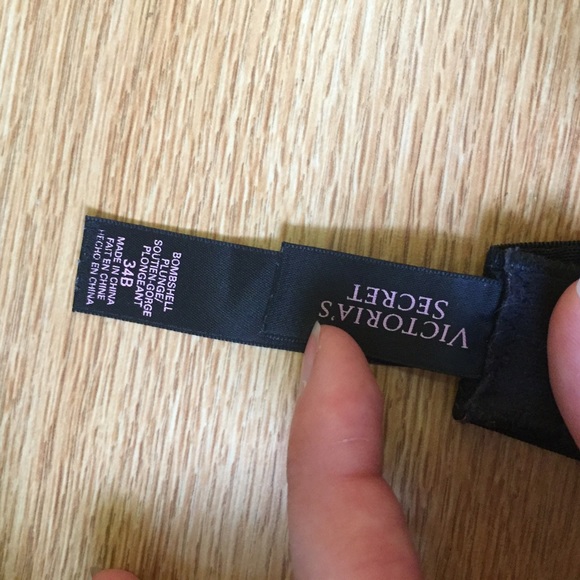 Victoria Secret Bombshell Bra - Picture 3 of 3
