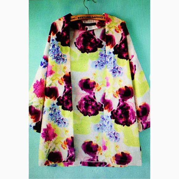 Beautiful Lightweight Floral Kimono