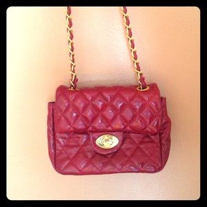 Cute red quilted pleather cross body bag ❤️❤️❤️