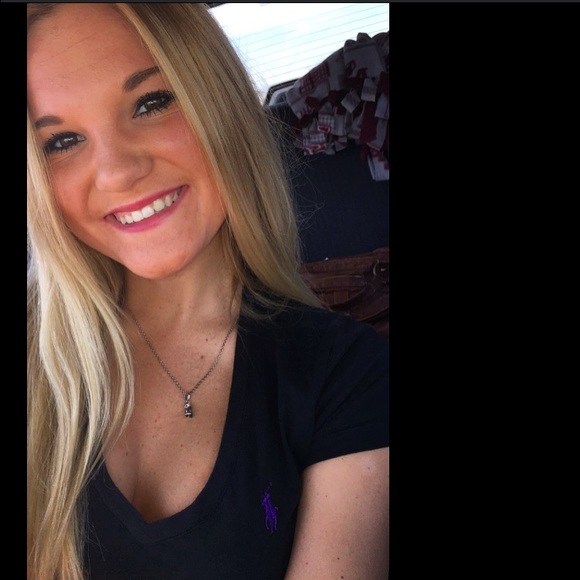 Meet your Posher, Paige - Picture 1 of 1