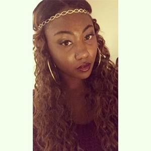 Meet your Posher, Dionna