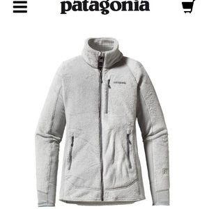Patagonia Women's R2 Jacket in BROWN