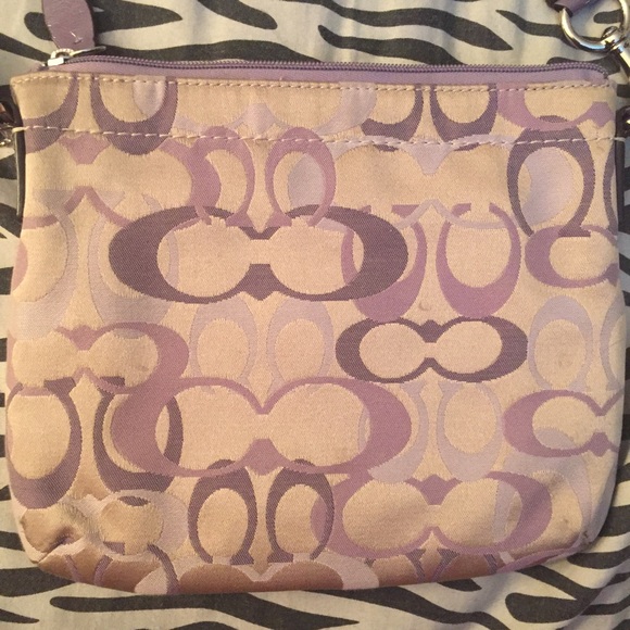 🚫SOLD🚫Authentic coach cross body. - Picture 3 of 4