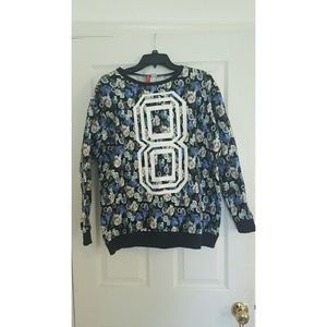 Oversized floral sweatshirt