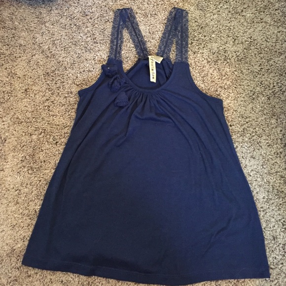 Eyeshadow Tops - Navy flowy tank