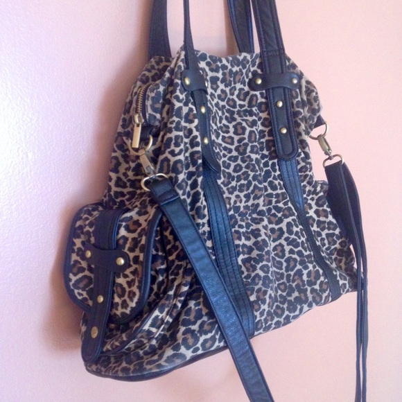 Forever 21 leopard print satchel bag 🐆🐆🐆