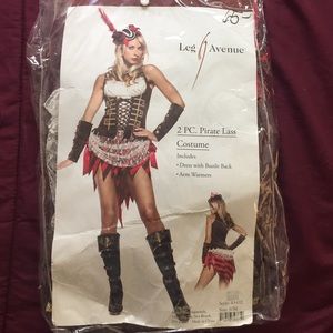 HALLOWEEN Pirate costume