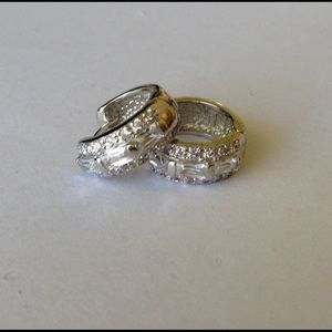 New beautifully 925 Sterling Silver CZ Earrings