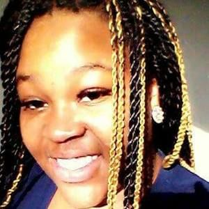 Meet your Posher, Alexus