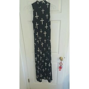 Black and white cross maxi dress