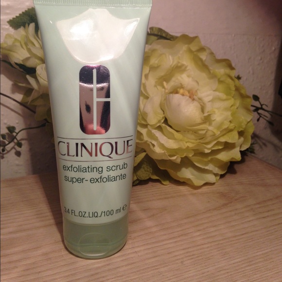 ❤NEW! ️CLINIQUE Exfoliating Scrub❤️