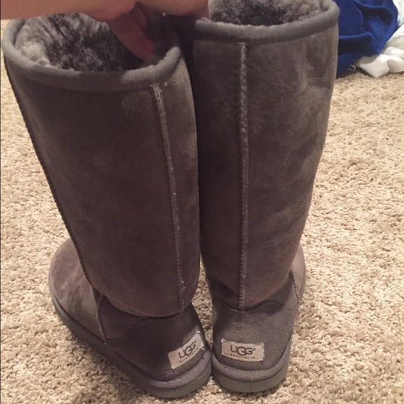 Tall grey classic authentic Uggs