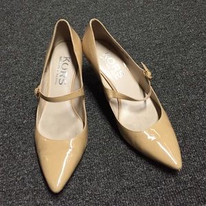 See description. Kors Michael Kors Mary-Janes.