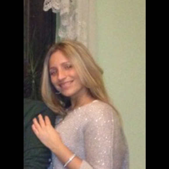 Meet your Posher, Roxanne