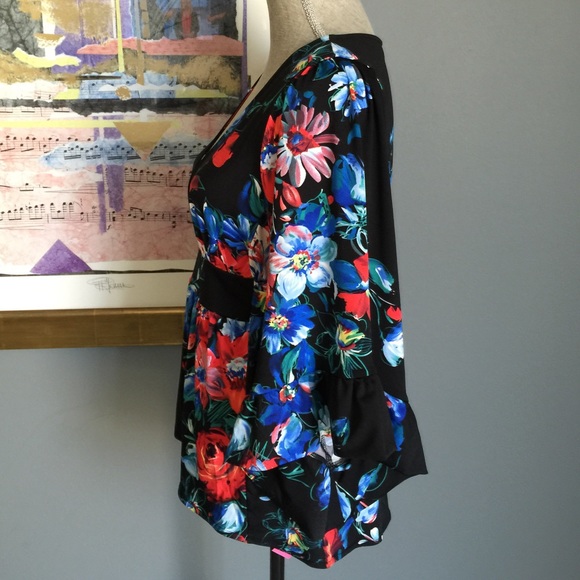 ✨LAST ONE✨Betsey Johnson Boho Bell Sleeved Blouse - Picture 3 of 4