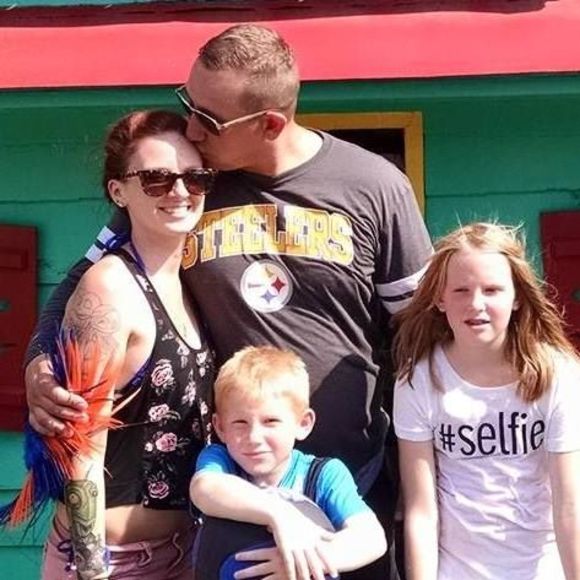 Meet your Posher, Barbie - Picture 1 of 1