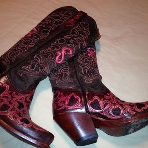 Tony Lama "Hearts and Scrolls" size 7
