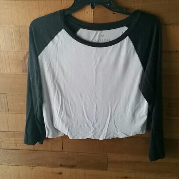 American Eagle Outfitters Tops - Baseball shirt