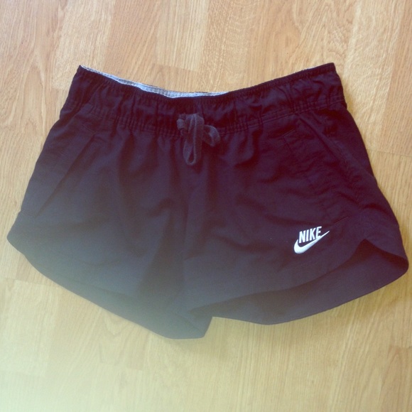 Nike Pants - Nike shorts with pockets