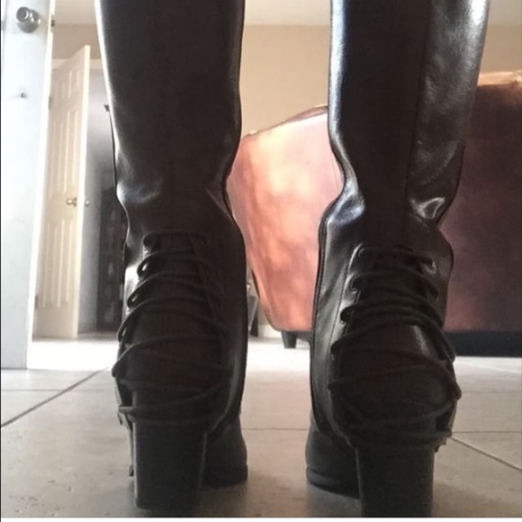 ❌SOLD❌Fergie laced-up  boots - Picture 2 of 4