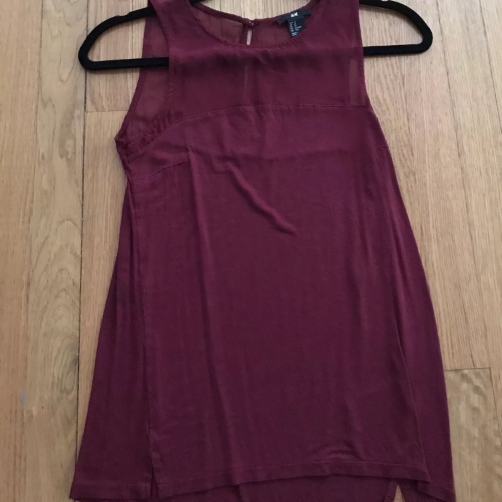 H&M RED SHEER TANK SIZE XS