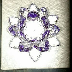 Beautiful crystal flower. H&D