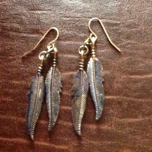 Earrings - Picture 1 of 1