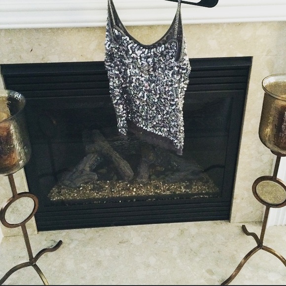 Sequin tank