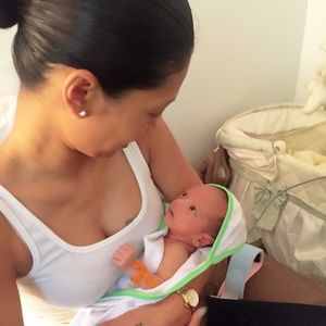 Meet your Posher, Sary