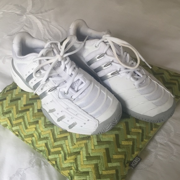 Adidas Barricade Tennis Shoes Size 7 for Women