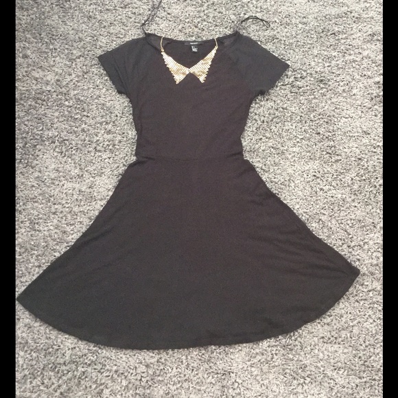 Forever 21 Dresses & Skirts - Cute Black Dress 💢SOLD💢