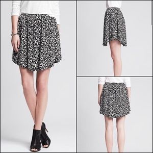 Banana Republic - Animal Print skirt
