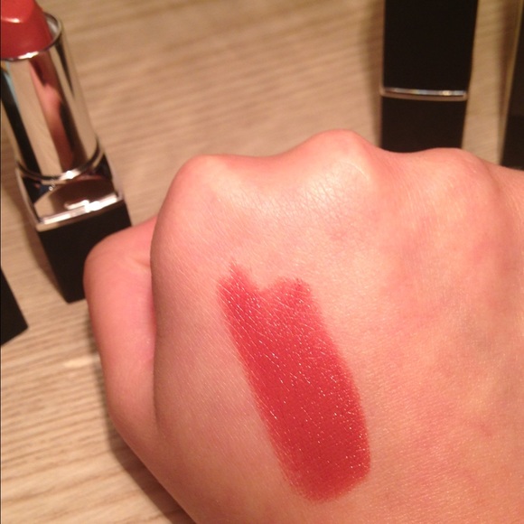 ❤️ STUDIO GEAR Lipstick in Ingenue❤️ - Picture 3 of 3