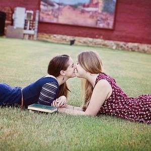 Meet your Posher, Chelsita