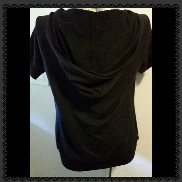 New BCBG Max Azria short sleeve hooded draped top - Picture 2 of 2
