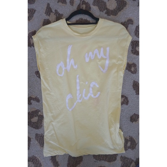 "Oh my chic" Yellow Graphic Tee - Picture 2 of 3