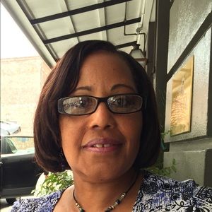 Meet your Posher, Alma