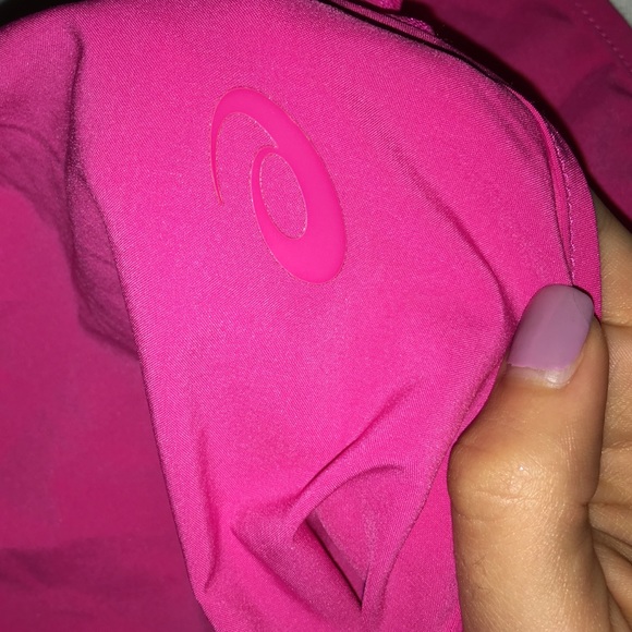 ASICS Shorts - Picture 3 of 3