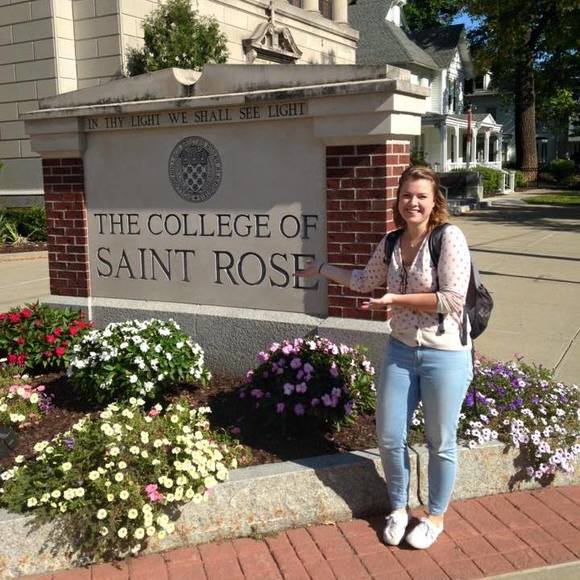 Meet your Posher, Emily - Picture 1 of 1