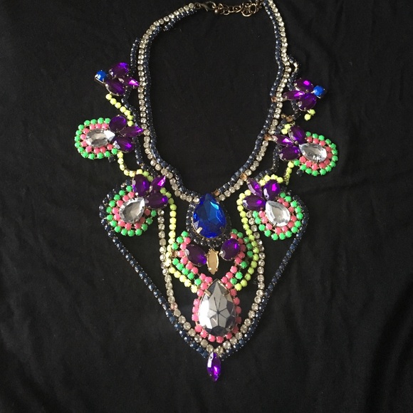 Statement necklace